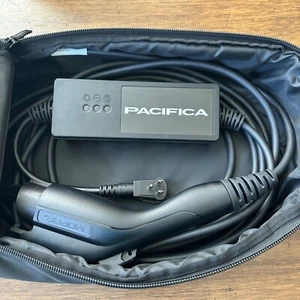 Chrysler Pacifica PHEV 2017 - 2024 cargador cable de carga híbrido enchufable como nuevo - Imagen 1 de 16