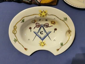 Signed XVIII Polish Faience Masonic Beard Plate by Meissen (Original) - Picture 1 of 3
