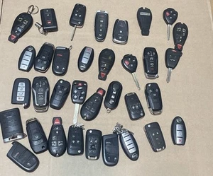 Lot of 35 Oem key fobs - Picture 1 of 2