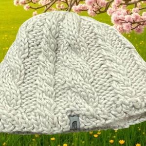 North Face Unisex Cream Cable Knit Wool Alpaca Beanie Hat Fleece Lined Ski OS - Picture 1 of 13