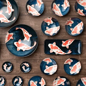 Hecho en Japón Juego de 13 Piezas Plato Cuenco Azul Marino Carpa Nishikigoi Koi Cerámica Awasaka - Imagen 1 de 11