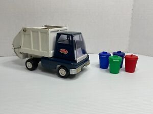 Vintage 1970’s Tonka Garbage / Trash Truck With Trash Cans  *Blue/White* USA