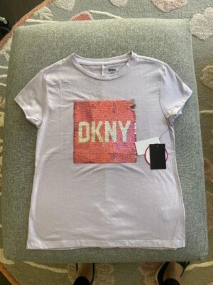 Camiseta niños niñas talla 12 DkNY color lila  Foto 1 de 4