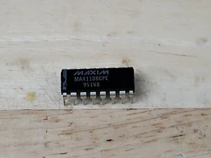 Maxim MAX110BCPE ADC Single Delta-Sigma 50sps 14-bit Serial PDIP16 x 1pc - Picture 1 of 3