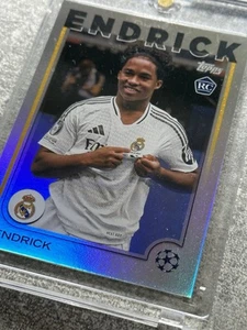 2024-25 Topps UEFA Club Competitions Endrick RC Silver Foil Variation SSP #100  - Bild 1 von 4