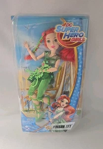 DC Super Hero Girls POISON IVY 12" Figura de Acción Muñeca 2015 NUEVO en caja - Imagen 1 de 8