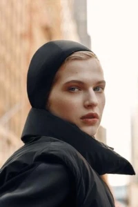 Zara ZW Collection hochgeschlossene Steppweste schwarz Large BRANDNEU RP59,99 [BOXUB] - Bild 1 von 9