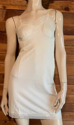 VINTAGE 1960s HENSON KICKERNICK IVORY SIZE 10 FULL SLIP   #15342 - Image 1 of 4