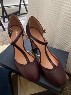 Бургундские кожаные туфли на каблуке с Т-образным ремешком в винтажном стиле от Brooks Brothers - Изображение 1 из 4