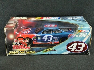 Racing Champions 10 Years Under the Lights acabamento metálico STP 43 John Andretti - Imagem 1 de 4