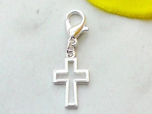 Charms Anhänger *KREUZ versilbert Charm *Kruzifix Glaube Religion Armband Kette - Bild 1 von 2