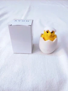 Avon Süßwasserperlen Ohrstecker in Chicky Egg Verpackung Neu mit Etikett 2007 - Bild 1 von 8