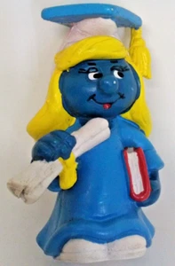 Vintage PVC Schleich Smurf Smurfette Graduate Grad Diploma 1981 Peyo 2 1/4" Girl - Picture 1 of 10