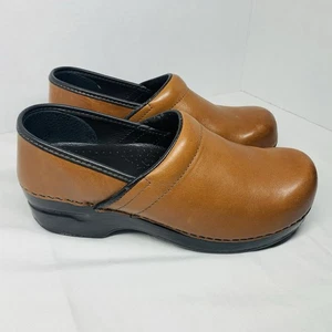 Lands End Brown Leather Slip On Comfort Clog Shoe Women's Size 7 B Nursing BOHO - Picture 1 of 18