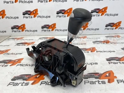 Palanca de cambios automática Toyota Hilux 2,4 L 2016-2023 335500K170 Foto 1 de 4