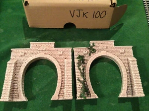 2 X TUNNELS HO OO SCALE 00- single Track Continental Type Foliage Painted VJK100 - Picture 1 of 12