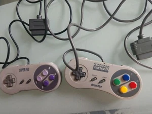 2 Superpad Super Nintendo SNES Controller (not working) parts or for display - Picture 1 of 6