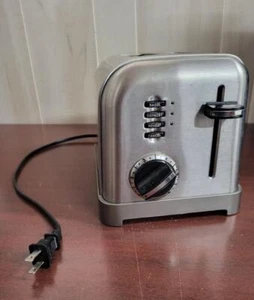 Cuisinart Custom 2 Slice Toaster Stainless Steel Bread Bagels Defrost Reheat - Picture 1 of 6