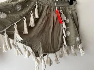 River Island Resort Shorts Size S 8-10 New Green Embroidered Tasselled Beach Hol - Picture 1 of 7