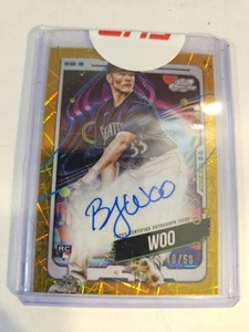 2024 Topps Chrome Cosmic Bryan Woo Gold Interstellar RC Auto # /50 Mariners SP - Picture 1 of 2