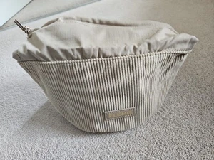 Elemis Wash & Make-up Bag- Fawn - Picture 1 of 3