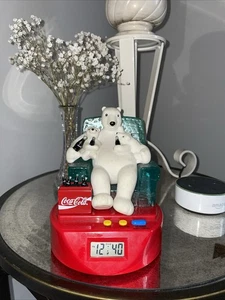 Coca Cola Bear and Cubs Digitaler Wecker - Bild 1 von 5