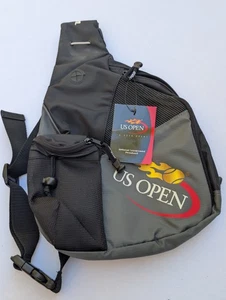 BRANDNEU NEU MIT ETIKETT US OPEN TENNIS - SCHULTERRUCKSACK TASCHE MIT FLASCHENHALTER - Bild 1 von 3