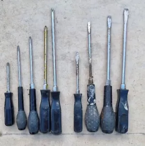 Lots de 9 tournevis noir manche de qualité 4 cruci + 5 plats (Outils Bricolage) - Imagen 1 de 1