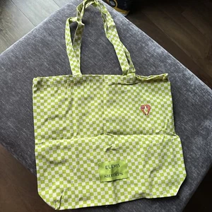 ELEMIS X Shrimps - Green Check Pattern Tote Bag - New & Unused Limited Edition - Picture 1 of 3