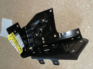 GM OEM 19-22 Silverado 1500 LD Fender Fender Components-Bracket 84455536 - Picture 1 of 5