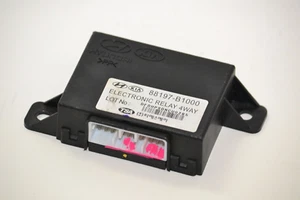 Módulo de control de relé de asiento delantero derecho OEM HYUNDAI GENESIS 2015-2020 OEM - Imagen 1 de 3