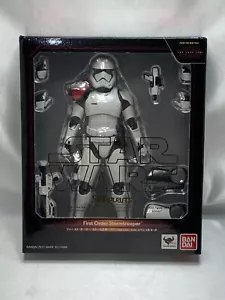 Japan Figure S.H. Figuarts First Order Stormtrooper (THE LAST JEDI) Special Set - Picture 1 of 8