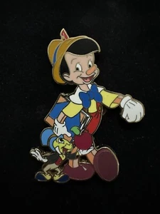 Pinnochio Jiminy Cricket School Apple Disney Pin Limited Edition 250 RARE - Picture 1 of 2