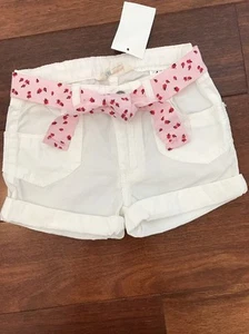 NWT 1 1/2-2 Yr H&M White Shorts Cargo Pockets Pink Ladybug Belt Girl Adj Waist - Picture 1 of 5