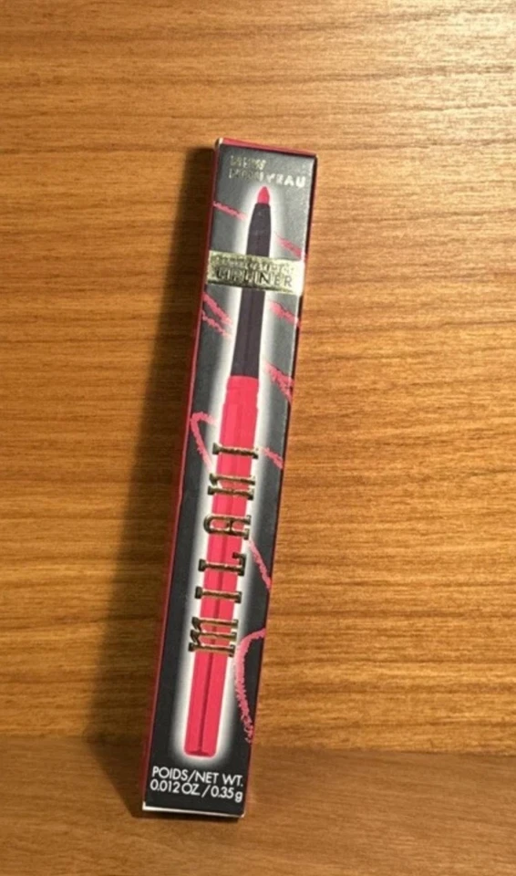 Lápiz delineador de labios Milani subestimación 200 cereza atrevida Foto 1 de 1