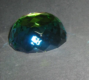 Mezza Sfera Cristallo Molato Peacock GLASS CRYSTAL COLOUR ORNAMENT 108009-50x18 - Bild 1 von 1