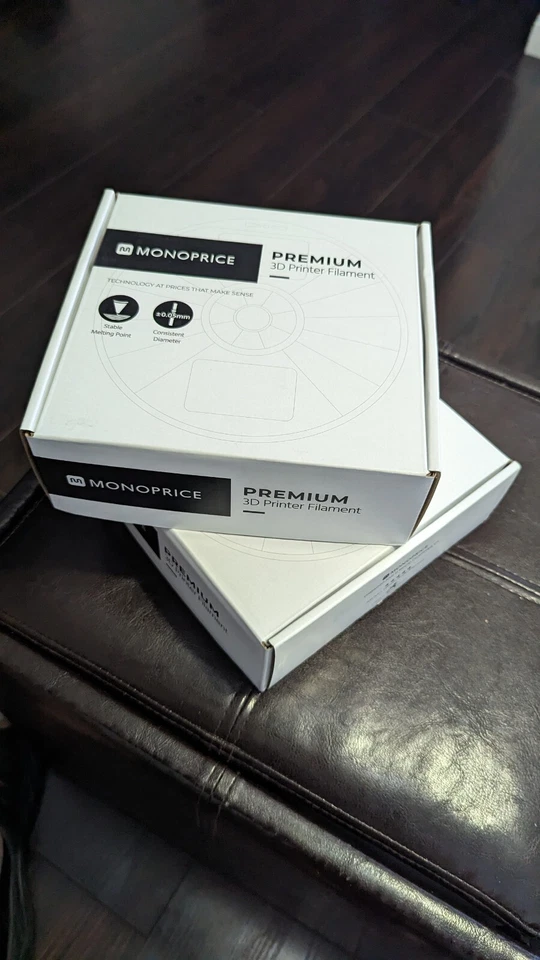 Filamento para impresora 3D Monoprice Premium PLA 3 mm 1 kg/carrete negro - La mayoría de las impresoras 3D Foto 1 de 3