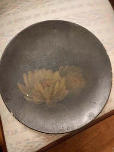 Decorative Hanging Plate painted with Flowers - year unknown, origin unknown - Picture 1 of 3