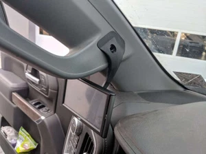 Soportes de pilar Stinger para Chevy GMC 2500 3500 2020-2023 Duramax diésel - Imagen 1 de 4