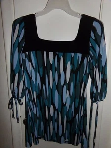 J. T. B. WOMAN MULTI-COLORED TOP BLOUSE MEDIUM 3/4 SLEEVES KEY HOLE PREOWNED - Picture 1 of 5