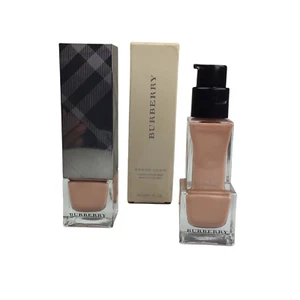 Base fluida luminosa Burberry Fresh Glow 30 ml/1 fl oz 1 fl oz elige el tono - Imagen 1 de 21