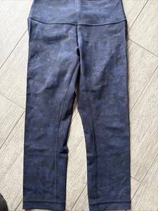 Lululemon Leggings Damen marineblau schwarz Camouflage kurze Hose Fitness Yoga-Größe 6 - Bild 1 von 5