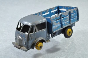 BG771 Dinky Toys France #25A Camion Maraicher Ford - épave E/- - Imagen 1 de 3