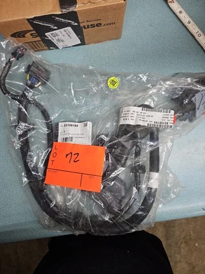 NUEVO GM DEF Bomba de Fluido de Escape Arnés de Alambres 85108194 Silverado Sierra 6.6L 21-22 Foto 1 de 2