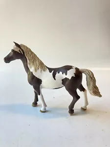 Schleich Exclusive Horse Model PINTO MARE D-73527 - Picture 1 of 5