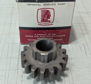 Genuine Tecumseh 16T Transmission Gear 776190A NEW OEM - Picture 1 of 4
