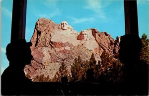Postcard Mt. Rushmore Black Hills South Dakota - Picture 1 of 2
