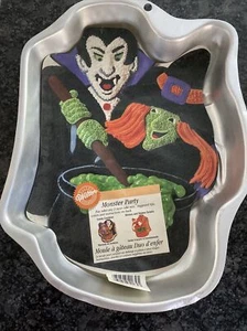 Wilton VAMPIRE Monster Party cake pan Halloween mold aluminum 1999 insert & dir - Bild 1 von 9