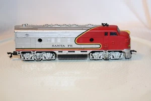 HO Scale Life-Like, F7A Unit Diesel Locomotive Santa Fe Warbonnet No # - Picture 1 of 5
