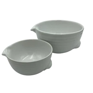 2 Vintage  Ribbed Beehive White Batter Mixing Nesting Bowls Lower Handle & Spout - Picture 1 of 16